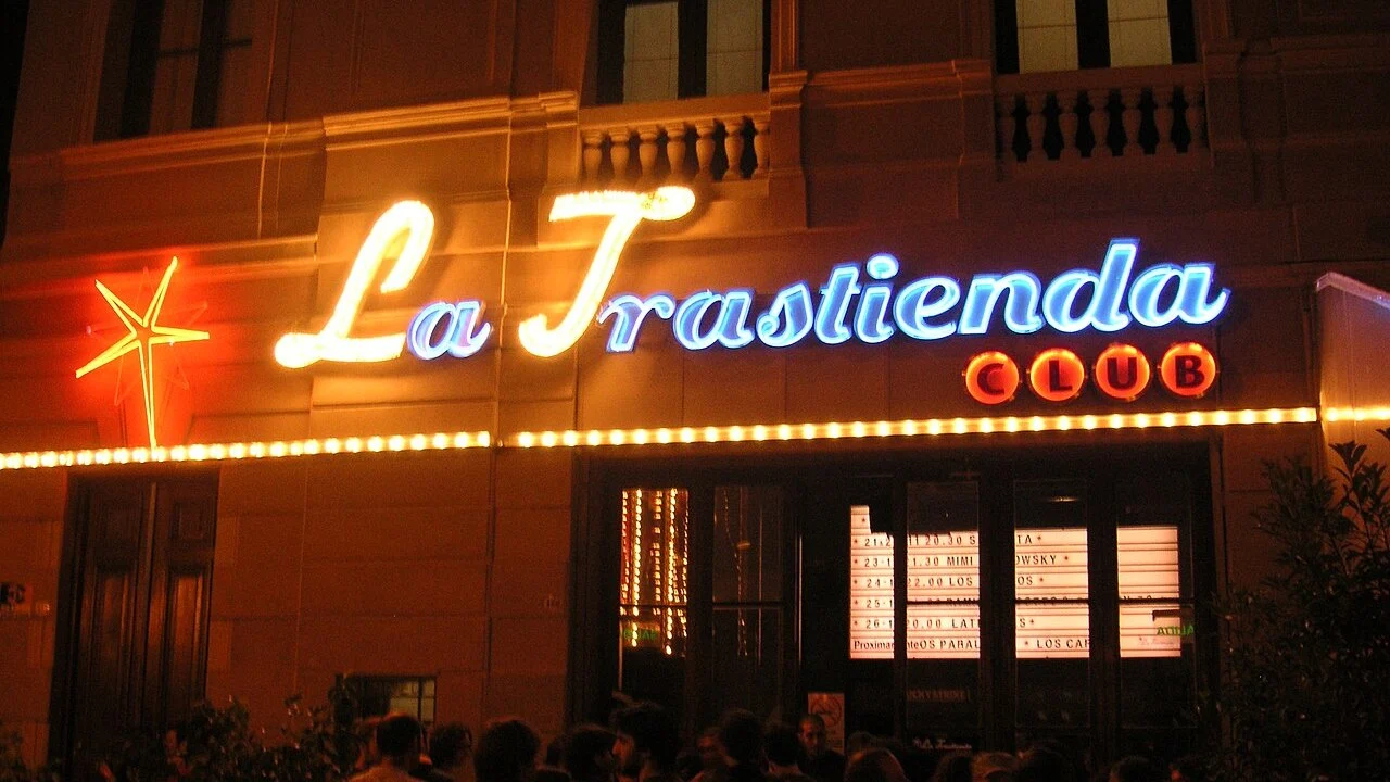 Andando Descalzo — La Trastienda Club