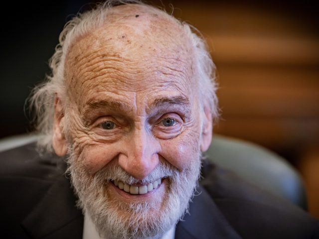 Héctor Alterio