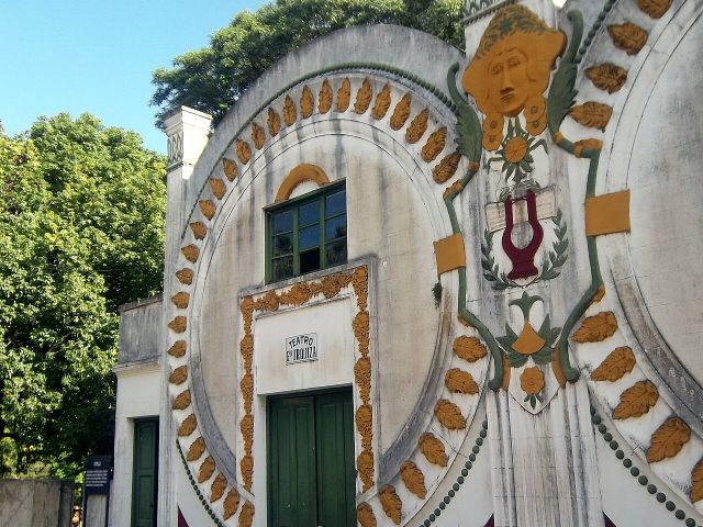 Teatro-cine General Urquiza