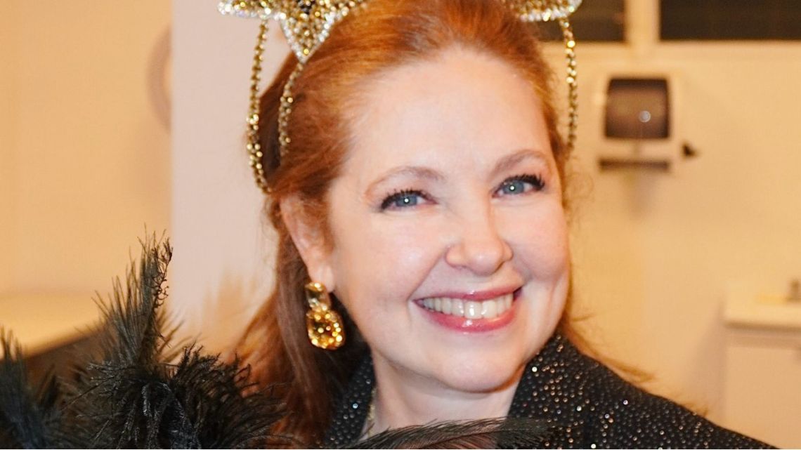 Andrea del Boca festejó sus 61 años con amigos de Gran Hermano, baile y una torta temática
