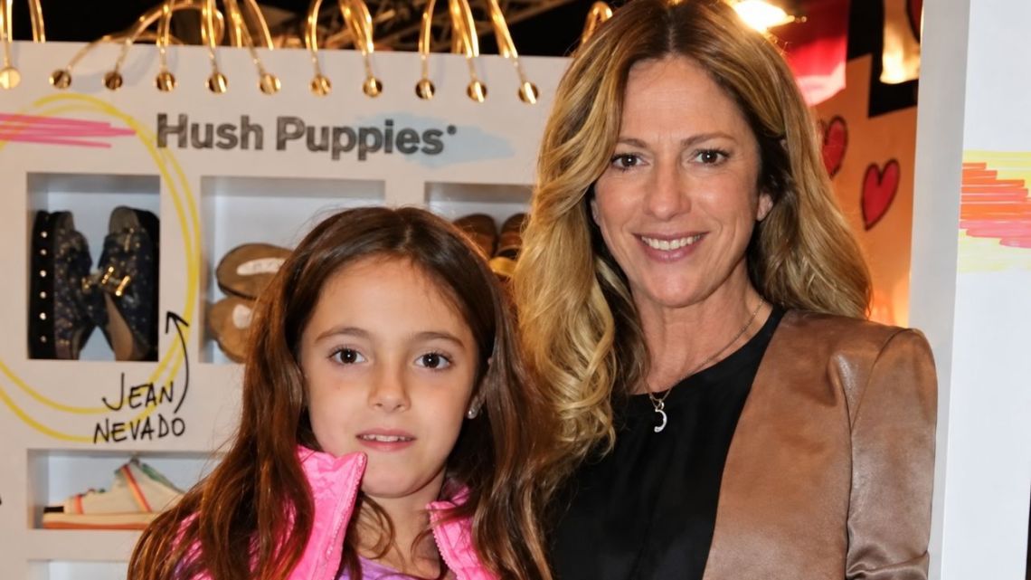 Antonia, la hija de Claudia Fontán, a los 21: estudia diseño en Milán y recorre el mundo
