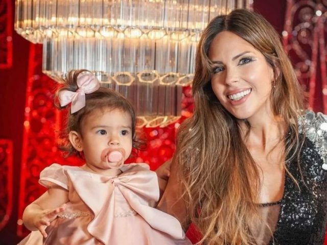 Barby Franco mostró el radical cambio de look que Sarah Burlando le hizo a una muñeca