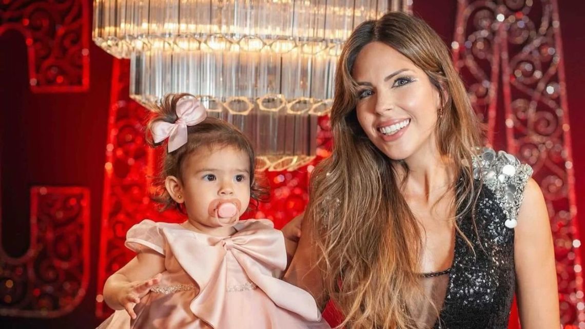 Barby Franco mostró el radical cambio de look que Sarah Burlando le hizo a una muñeca