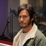 El estudio de Emanuel Ortega: alfombras vintage, guitarras icónicas y visitas de Fito Páez