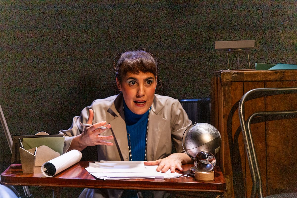 Estrellada: unipersonal sobre ciencia y traición en Villa Crespo