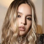 India Ortega apostó al encaje negro con transparencias en un look de noche