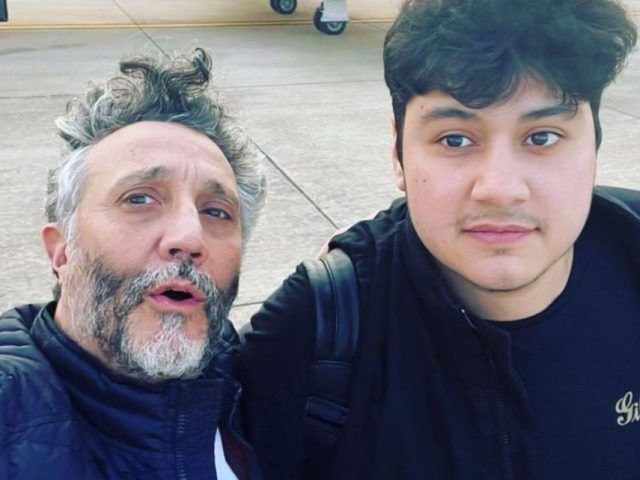 Martín Páez Roth, hijo de Fito y Cecilia Roth, apuesta al detrás de escena