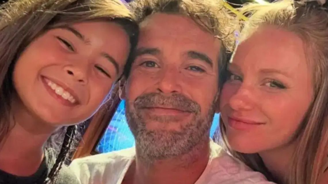 Nicolás Cabré compartió su noche en el Colón con Rocío Pardo y Rufina: “Mis amores”