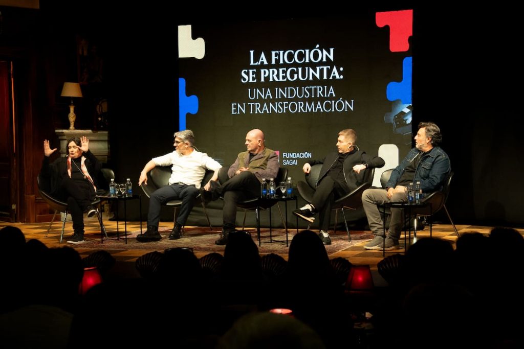 Referentes del espectáculo debatieron sobre el futuro de la ficción nacional